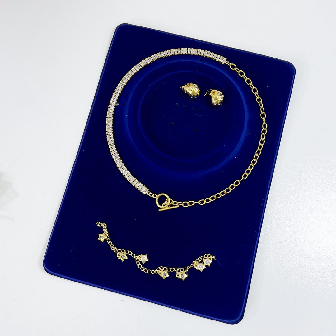 EXHIBIDORES PLASTICO GAMUSADO - Piedras Bellisimas